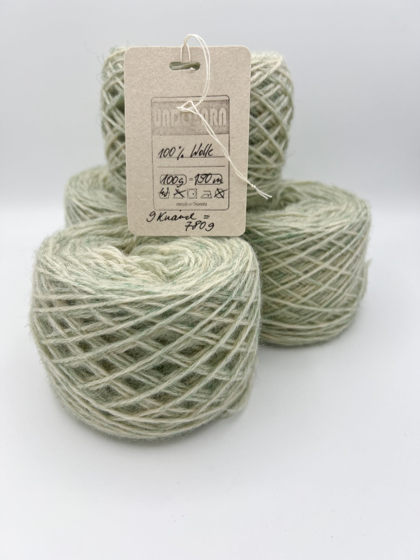 UNDOYARN - Salbeigrüne Wolle - 780g