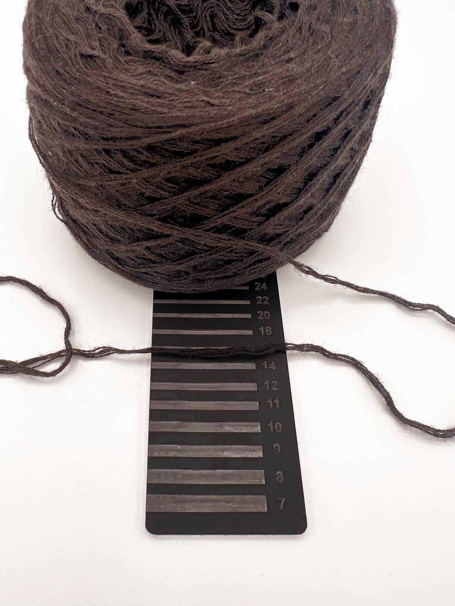 Baumwoll-Kaschmir-Garn in Dunkelbraun - 240g