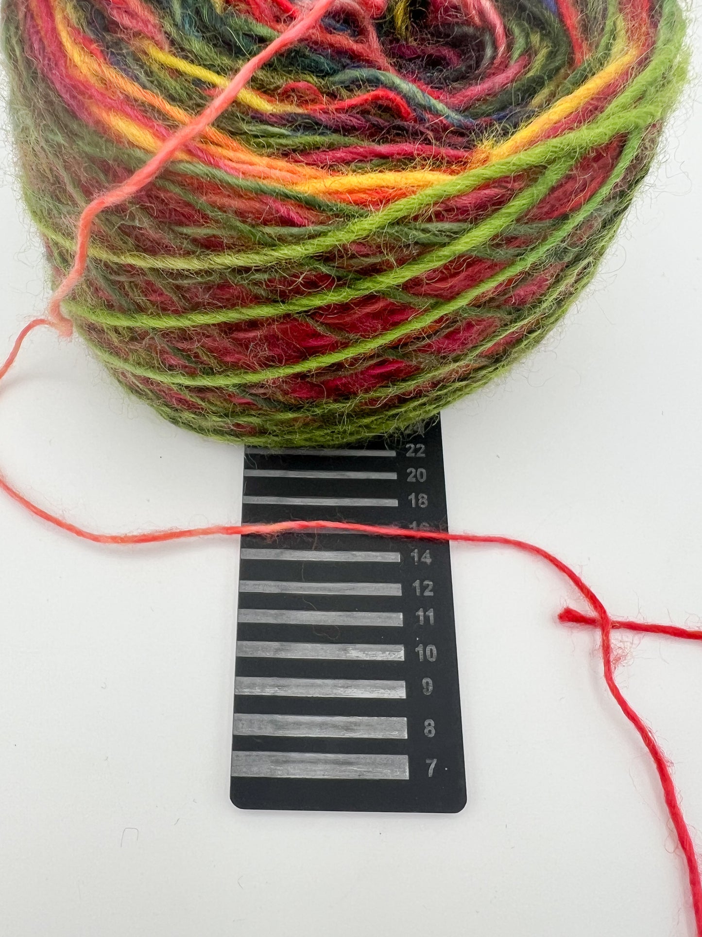 UNDOYARN - Multicolor mit Wolle - 342g