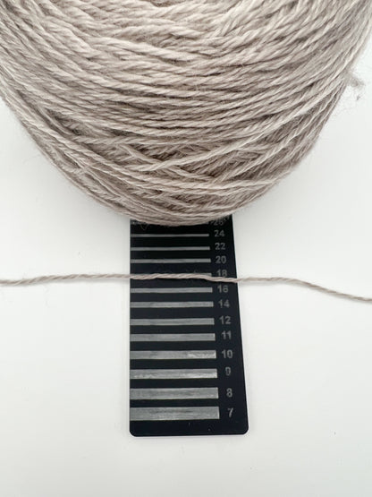 UNDOYARN - Greige mit Wolle und Tencel - 335g