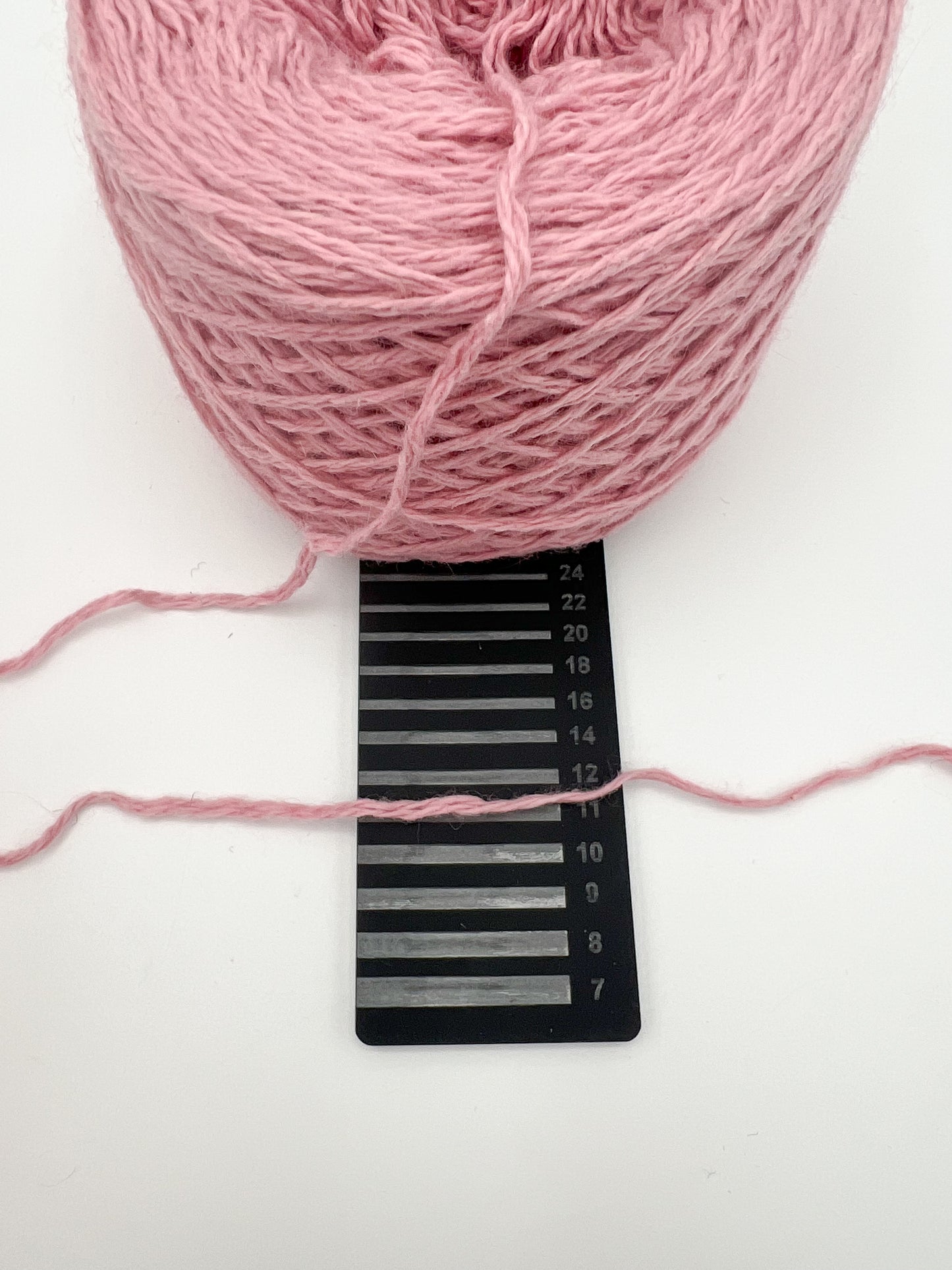 UNDOYARN - Garn Altrosa mit Baumwolle und Angora - 265g