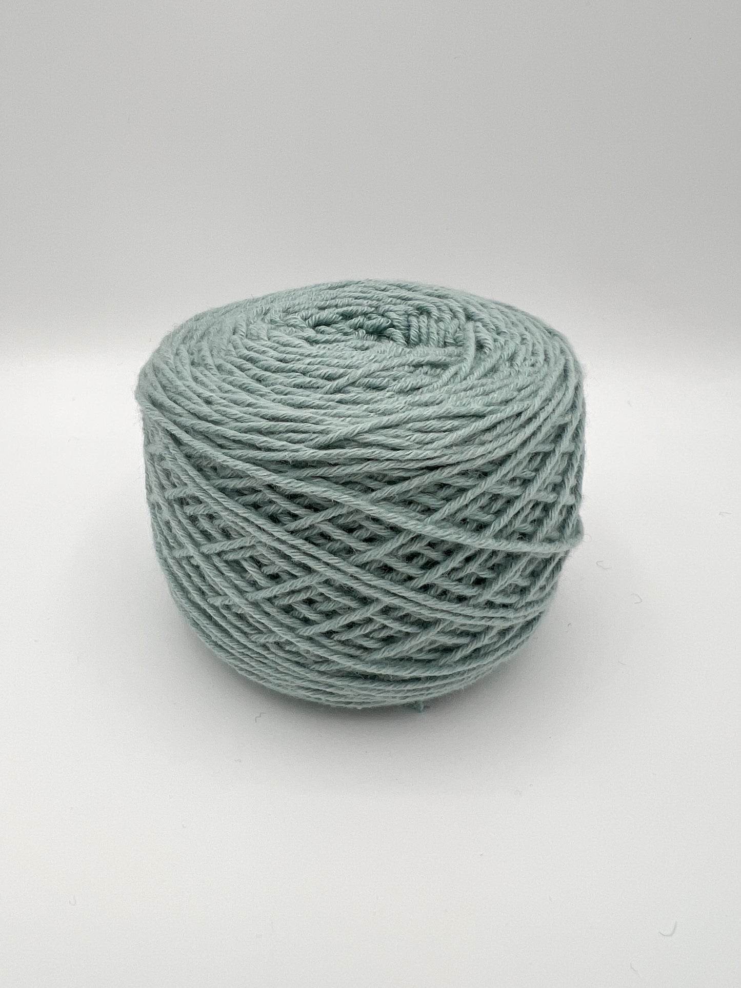 UNDOYARN -  blaugrüne Wolle - 556g
