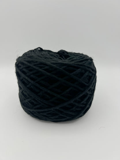UNDOYARN - schwarzes Polyacryl - 176g